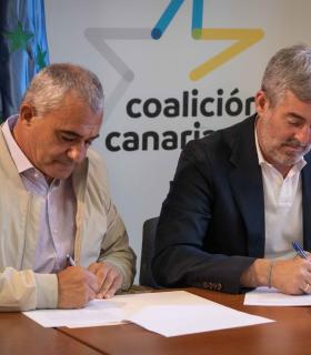 CC y AHI suscriben el acuerdo por la gobernabilidad de Canarias · foto 2