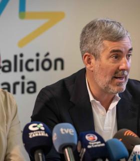 CC y AHI suscriben el acuerdo por la gobernabilidad de Canarias · foto 1