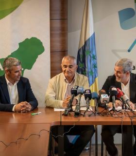 CC y AHI suscriben el acuerdo por la gobernabilidad de Canarias · foto 4