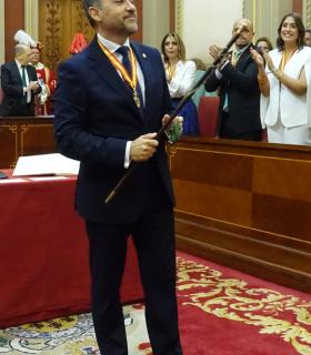 Santa Cruz constituye su Ayuntamiento y proclama alcalde a José Manuel Bermúdez · foto 1