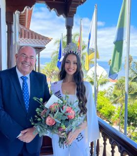 El alcalde de El Sauzal recibe a Carla Castro Castellano, nueva Miss Mundo Tenerife · foto 1