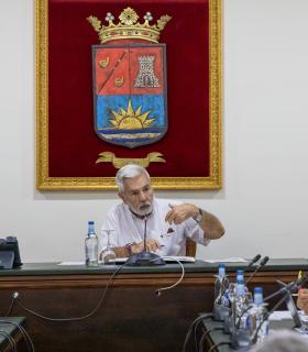 El Ayuntamiento de Adeje ratifica la cesión de suelo para construir 45 viviendas sociales en el municipio · foto 2