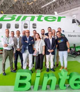 El "Binter" Manolo Vieira ya vuela por el cielo de Canarias · foto 1