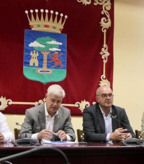 El Ministerio de Inclusión prevé la construcción de un centro de primeras llegadas en la isla de El Hierro · foto 3