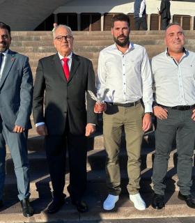 Tenerife reconoce la labor de los efectivos de La Gomera desplazados al incendio · foto 1