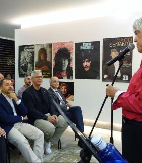 Caco Senante inaugura la exposición "La salsa de la vida" en la Sala de Arte García Sanabria · foto 1