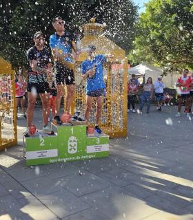 Más de 300 participantes en la I San Silvestre Antigua 2023 · foto 4