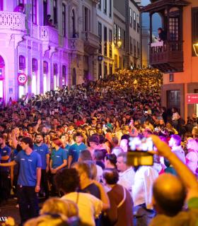 Más de 20.000 personas participaron en el coso apoteósico de La Orotava · foto 2