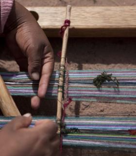 Los telares en Taquile: un viaje por la cultura peruana · foto 2