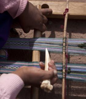 Los telares en Taquile: un viaje por la cultura peruana · foto 3