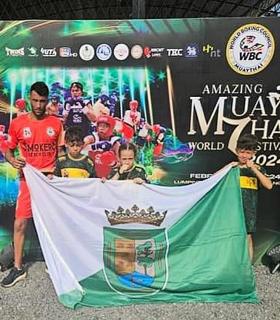 La rosariera Jakelín Díaz gana el Oro en su categoría en el Campeonato del Mundo de Muay Thai celebrado en Tailandia · foto 2