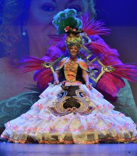 Antolina Libertad Ramos González, nueva reina de la Tercera Edad de la Piñata Chica de Tacoronte 2024 · foto 4