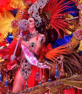 Jezabel Santana Ramos se alza con el título de Reina de la Piñata Chica de Tacoronte · foto 3