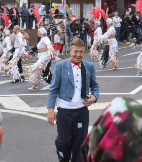 Miles de personas disfrutan del Coso Apoteosis de la Piñata Chica de Tacoronte · foto 8