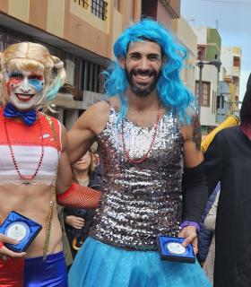 Daniel Eliecer Sosa gana la exitosa carrera de tacones del Carnaval de Telde 2024 · foto 1
