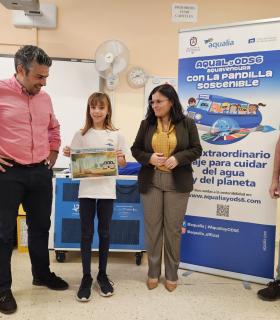 Una estudiante de Candelaria, premiada por la empresa Aqualia por su conocimiento sobre el agua y sostenibilidad · foto 2