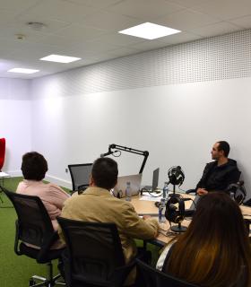 La radio municipal Onda Joven El Rosario estrena sus nuevos estudios ubicados en la Casa de la Cultura · foto 2