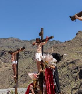 La Pasión de Adeje se abre camino ante el viento · foto 6