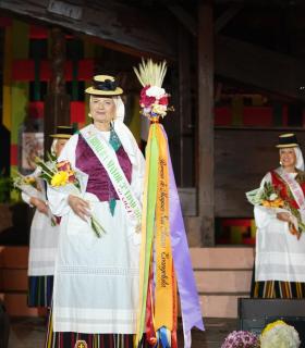 Johana Díaz, Romera Mayor, y Servanda López, Romera de Mayores, de las Fiestas de San Marcos 2024 · foto 1