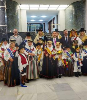 Keylor Aday Ramos González y Gara Suárez Alonso, elegidos Mago y Maga Infantil de las Fiestas de Mayo · foto 1