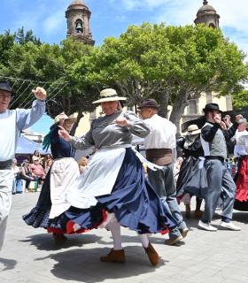 La Fiesta del Queso 2024 cosechó un rotundo éxito en su primera edición celebrada hoy en el casco de Guía · foto 16