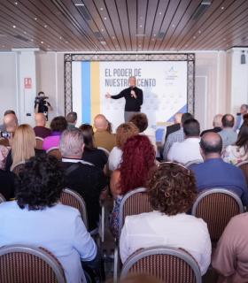 Carlos Alonso ve posible una Ley de Residencia para Canarias porque "en la UE existen 13 excepciones a la libre circulación de personas" · foto 4