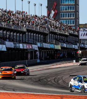 Santi Concepción cierra una temporada con un apoteósico podio en Valencia en el Campeonato Europeo de Superturismo TCR · foto 5