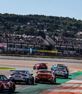 Santi Concepción cierra una temporada con un apoteósico podio en Valencia en el Campeonato Europeo de Superturismo TCR · foto 4