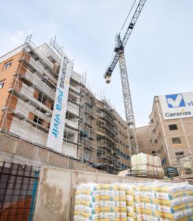 Pablo Rodríguez visita el piso piloto de las 100 viviendas protegidas que construye Visocan en Santa Cruz de Tenerife · foto 5