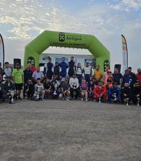 Más de 500 espectadores asisten al emocionante XI Slalom Motor Solidario en Antigua · foto 1