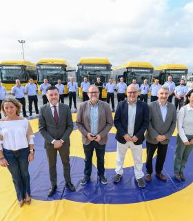Guaguas Municipales afronta su millonaria demanda de viajeros con la incorporación de doce vehículos a su flota y 83 nuevos conductores antes de Navidad · foto 1