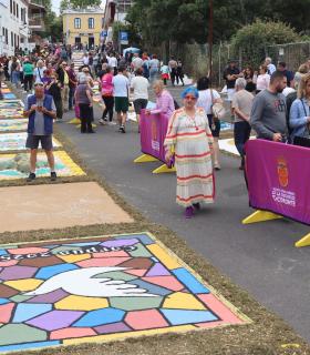 Más de un centenar de alfombras engalanan el Corpus Christi tacorontero · foto 3