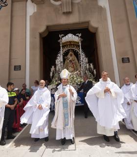 La Patrona de Canarias convoca a miles en Candelaria en su Día Grande · foto 5