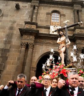 Miles de personas arropan al Cristo de Tacoronte en su día grande · foto 9