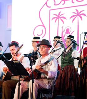 Más de 600 personas participan en la Noche de las Tradiciones de Santa Úrsula · foto 1