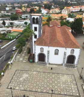 El Ayuntamiento de Tacoronte homenajea a los vecinos que hicieron posible la construcción de la plaza de Santa Catalina · foto 2