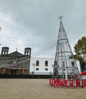 La Plaza del Cristo acoge por primera vez el acto de encendido navideño de Tacoronte · foto 1