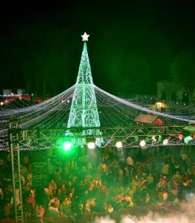 Tacoronte enciende la Navidad con un multitudinario encuentro en la Plaza del Cristo · foto 2