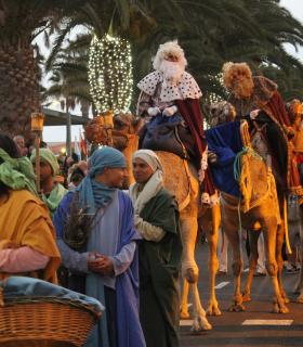 Sus Majestades los Reyes Magos de Oriente recorrerán sobre glamurosos camellos Antigua y Caleta de Fuste · foto 2