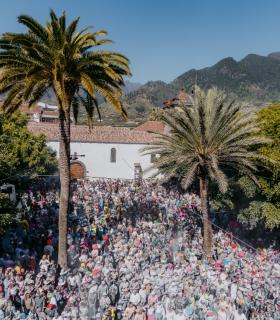 La Gran Polvacera de Los Llanos de Aridane se consolida como cita clave del carnaval palmero · foto 1