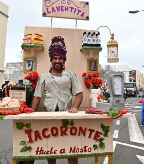 Tacoronte celebra un multitudinario coso apoteosis por el entorno comercial de La Estación · foto 11