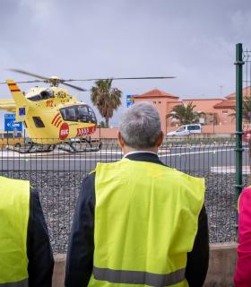 El Gobierno presenta el nuevo servicio de helicópteros medicalizados del SUC con una inversión de 39 millones de euros · foto 2