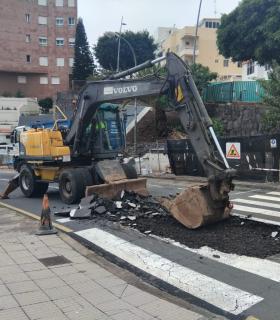 Cierre de un tramo de la Avenida Marítima en Las Caletillas · foto 3