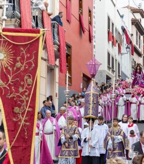 La Orotava proyecta su Semana Santa con un folleto promocional en cuatro idiomas · foto 4