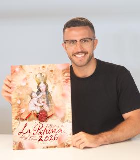 El Ayuntamiento presenta el cartel de las fiestas de La Patrona 2026, obra de Mario Martín · foto 1
