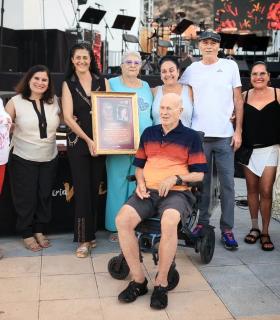 Candelaria  rinde  homenaje  a  Agustín Expósito y Pilar Pinto en el Día del Abuelo · foto 1