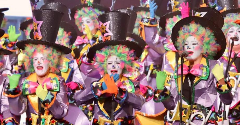 El concurso de murgas adultas del Carnaval 2024 toma el escenario del Recinto Ferial mañana lunes