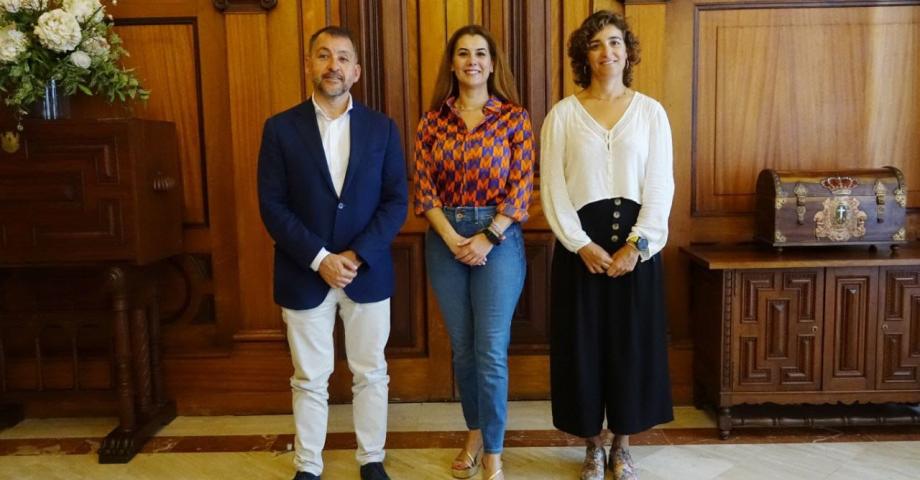 Santa Cruz reconoce los méritos de Mariola Rodríguez Machín como árbitro internacional