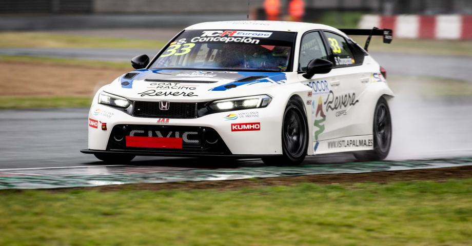 Santi Concepci&oacute;n Jr. comienza con fuerza en el circuito de Salzburgring - Austria a pesar de la lluvia