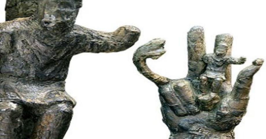 MANO SABAZIA: &iquest;EL ORIGEN DEL PANTOCR&Aacute;TOR?